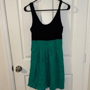 Black & Greeb Sleeveless Fit-and-Flare Dress